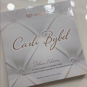 Carli Bybel BH Cosmetics Deluxe Edition Palette